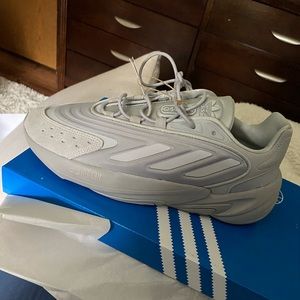 Adidas Ozelia